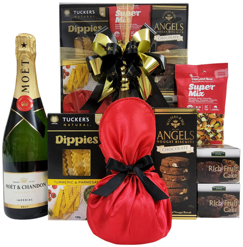 Deluxe Christmas with Moet